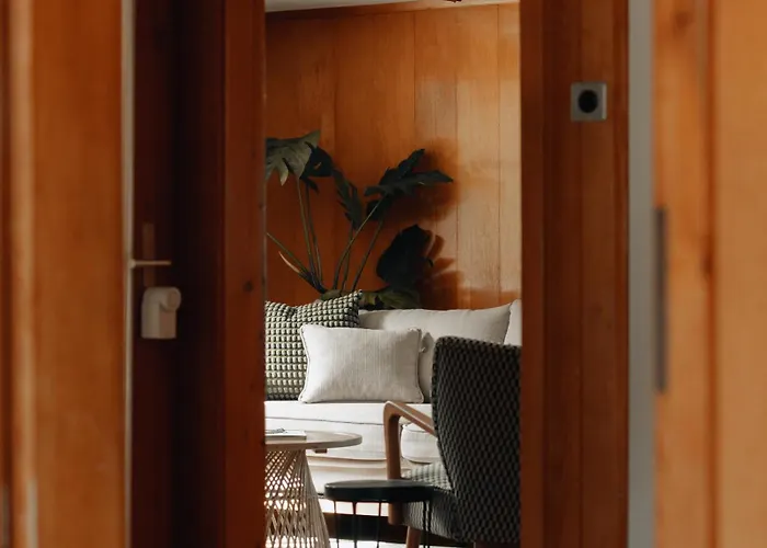 Lavida Wave Lakeside, Interlaken, Ski, Free Parking Leissigen